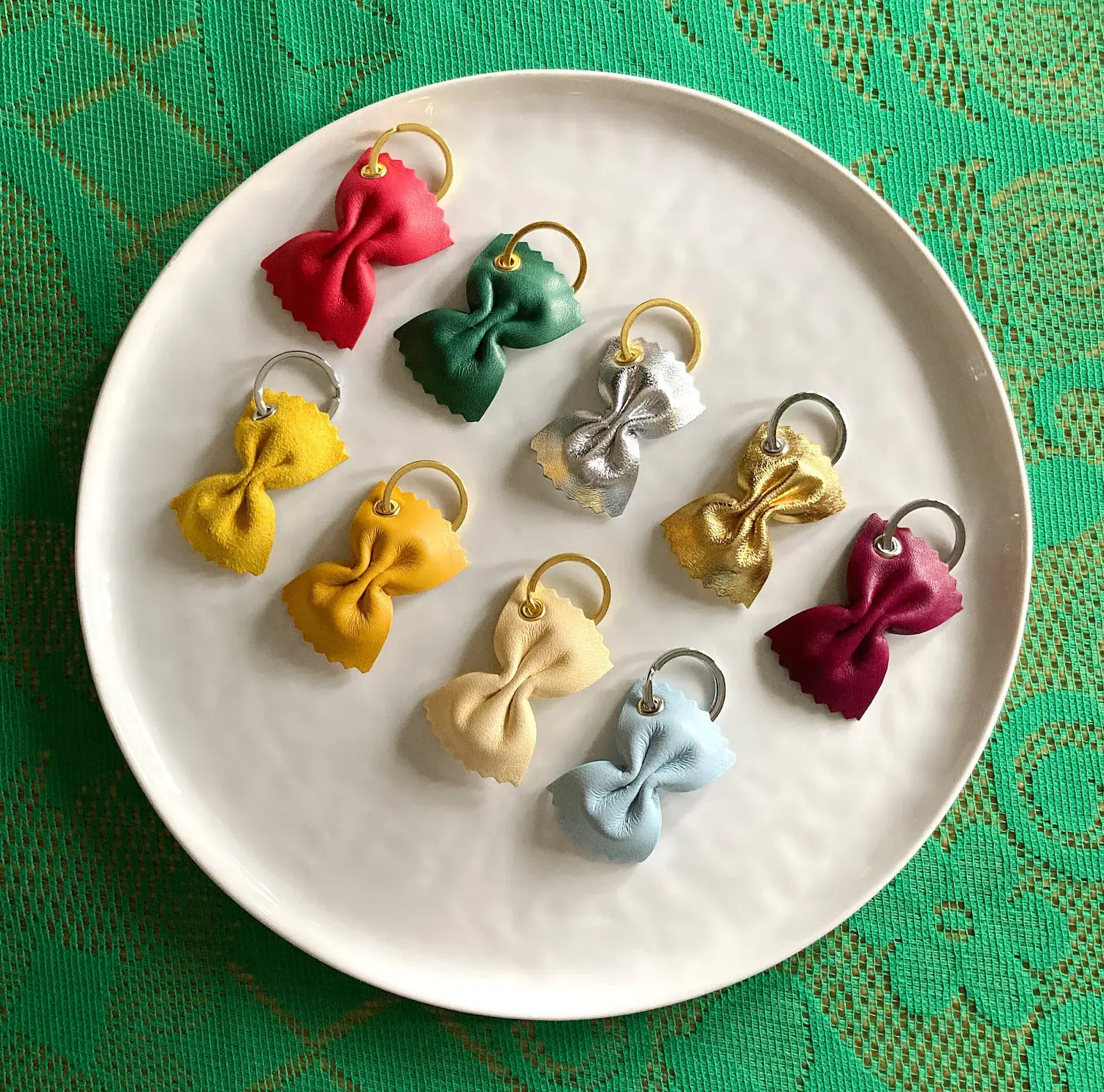 Porte-clés pâtes en cuir - alternate view