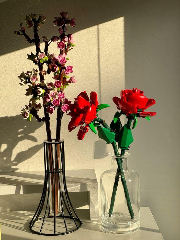 Deux roses LEGO Botanicals