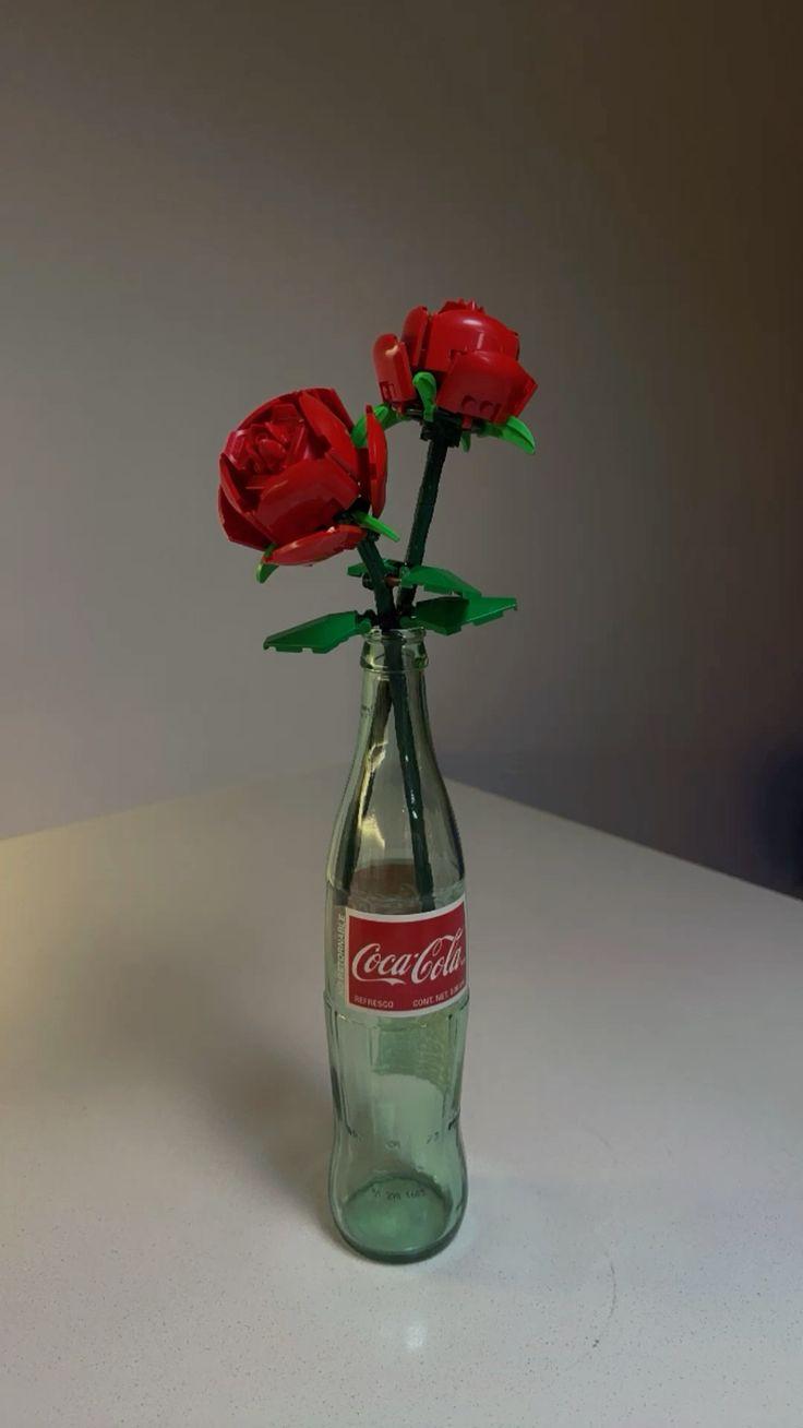 Deux roses LEGO Botanicals aperçu 2